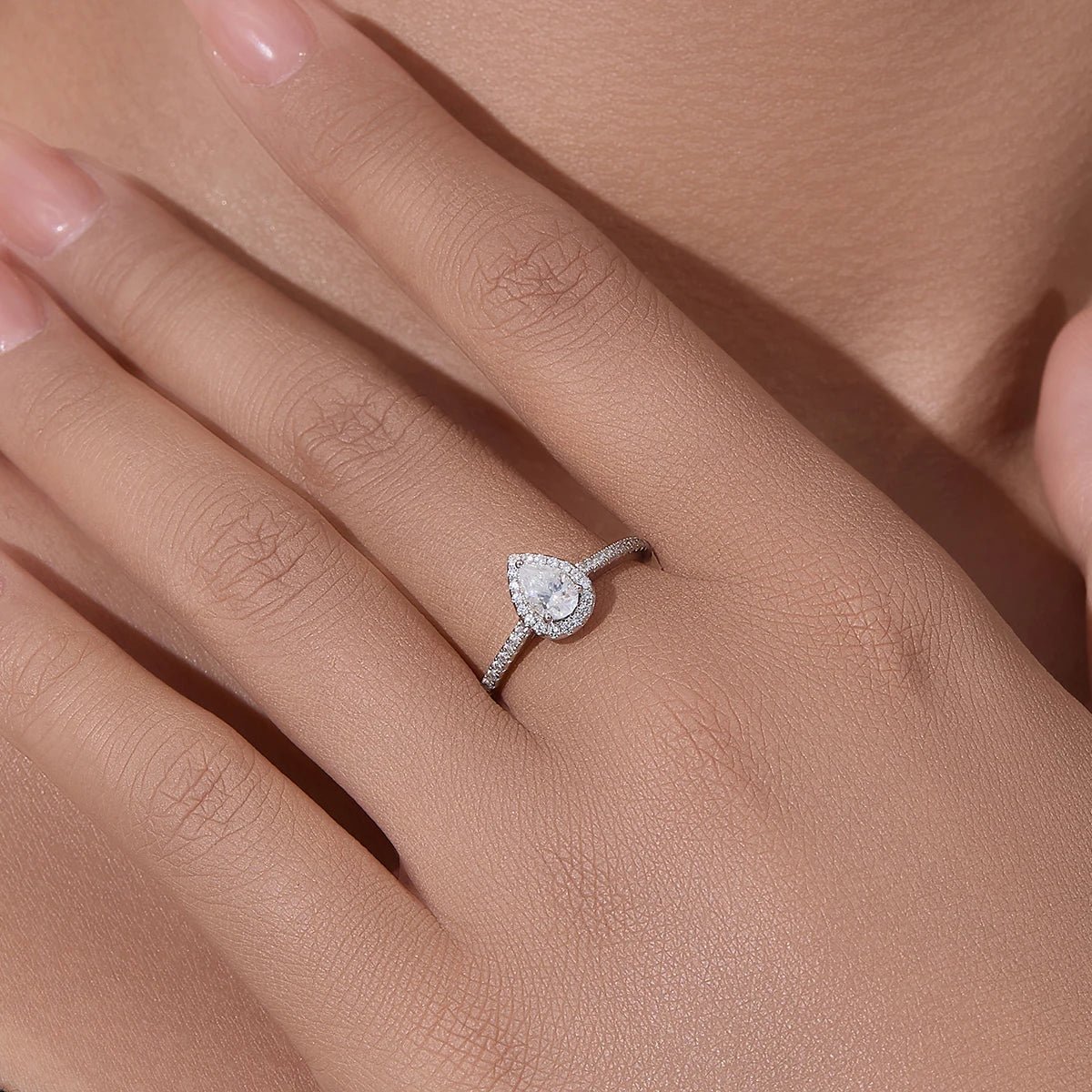 Peishang Wholesale Jewelry 925 Sterling Silver Rhodium Plated Geometric Drop Shape Teardrop Moissanite Ring for Women Wedding – Image 2